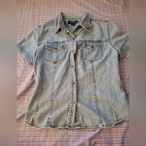 Guess Denim Short Sleeve Button-Up Shirt Girls Size Large - Picture 1 of 4